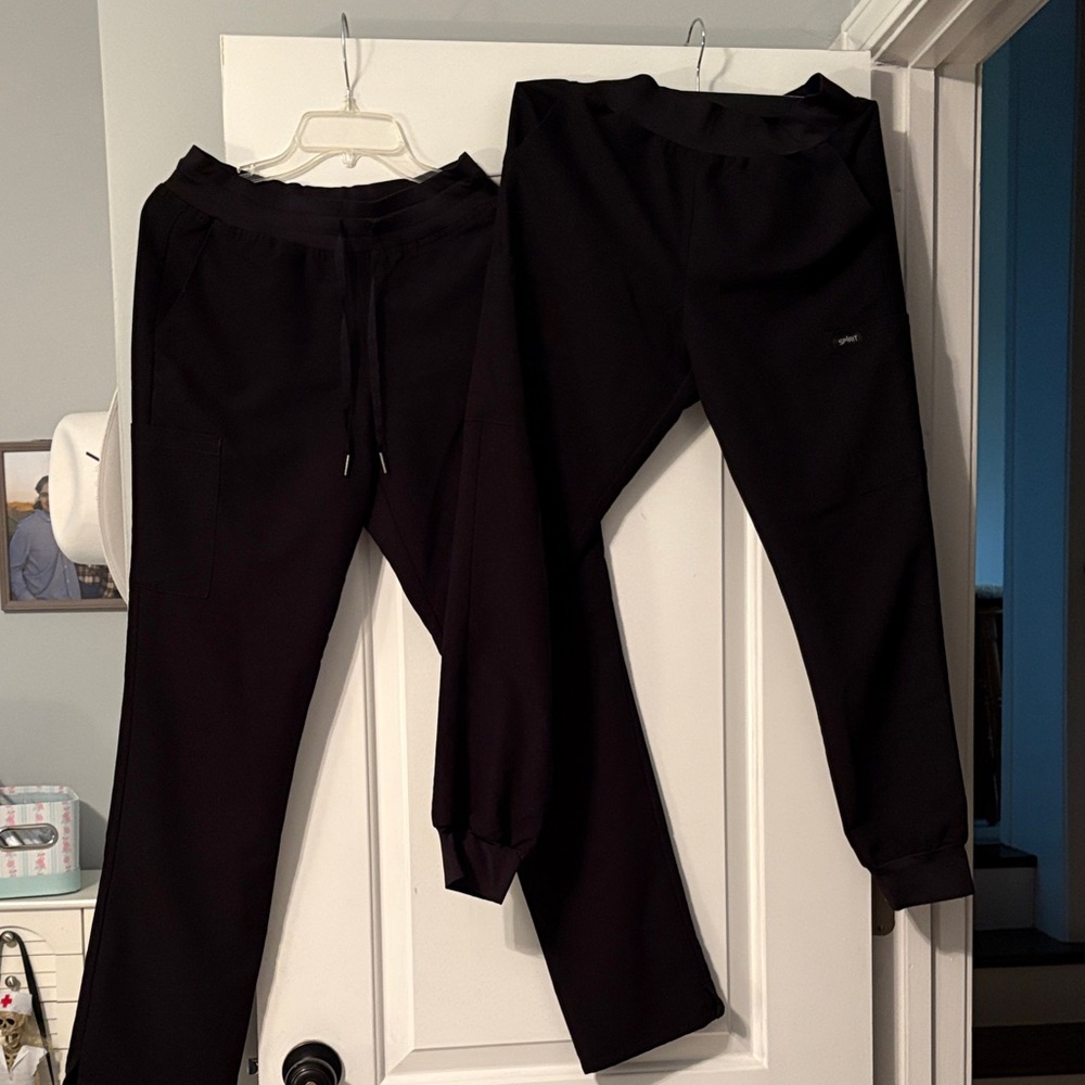 Black Spirit scrub bottoms